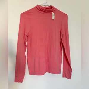 NWT OFFLINE by Aerie thumbs up 👍🏼 long sleeve turtle neck t-shirt